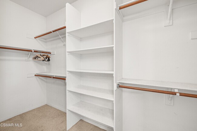 Building Photo - 615 Camino Del Lago