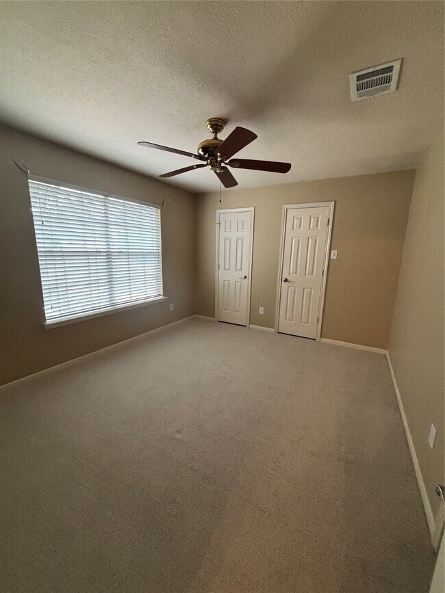 Building Photo - 13135 Rosewood Glen Dr