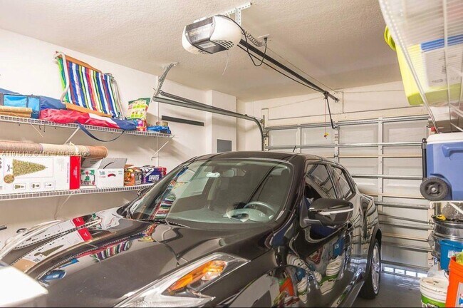 Building Photo - 1940 SE 14th Ct