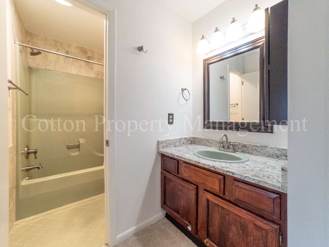 Building Photo - 202 Crooked Creek Rd