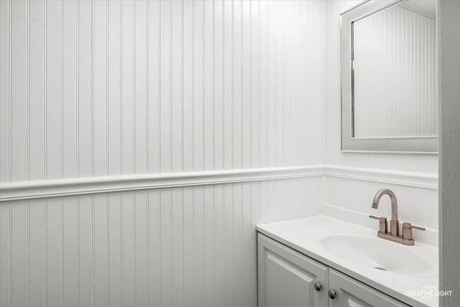 Building Photo - 109 S Gregory St