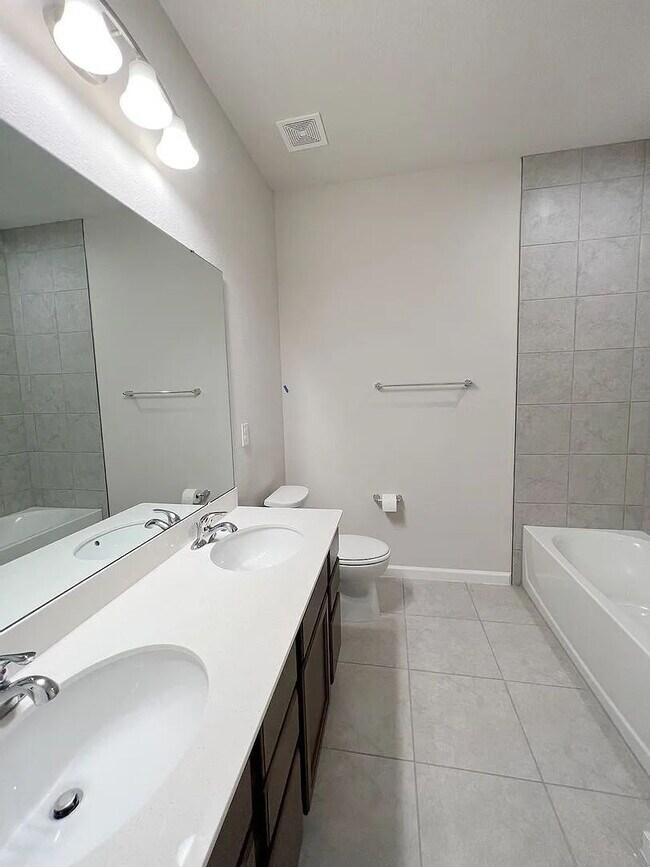 Building Photo - 5530 Bonn Way