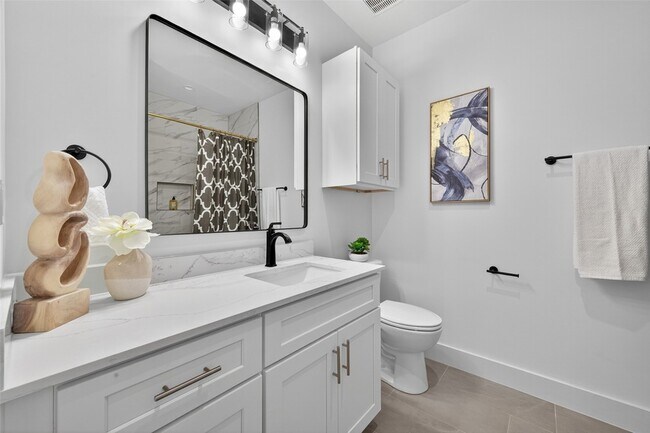 Building Photo - 5027 Willow Glen Dr