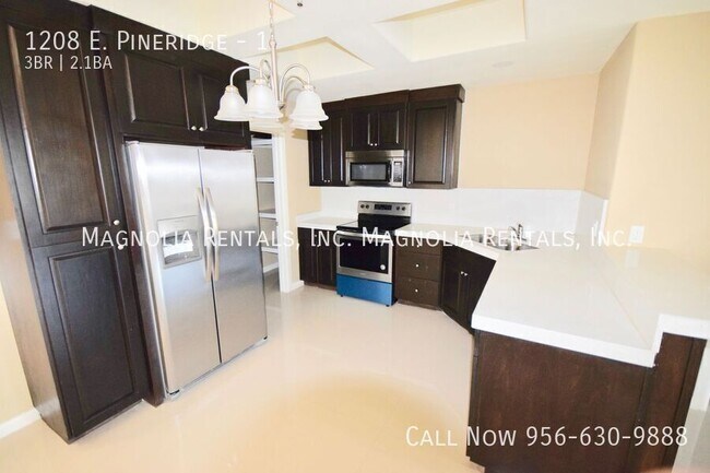 Building Photo - Mcallen Townhouse for Rent