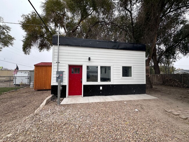 Building Photo - Cute studio
