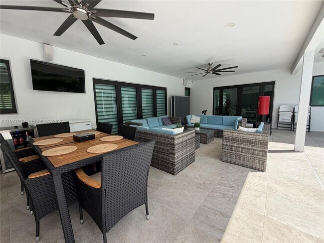 Building Photo - 11300 NW 5th St