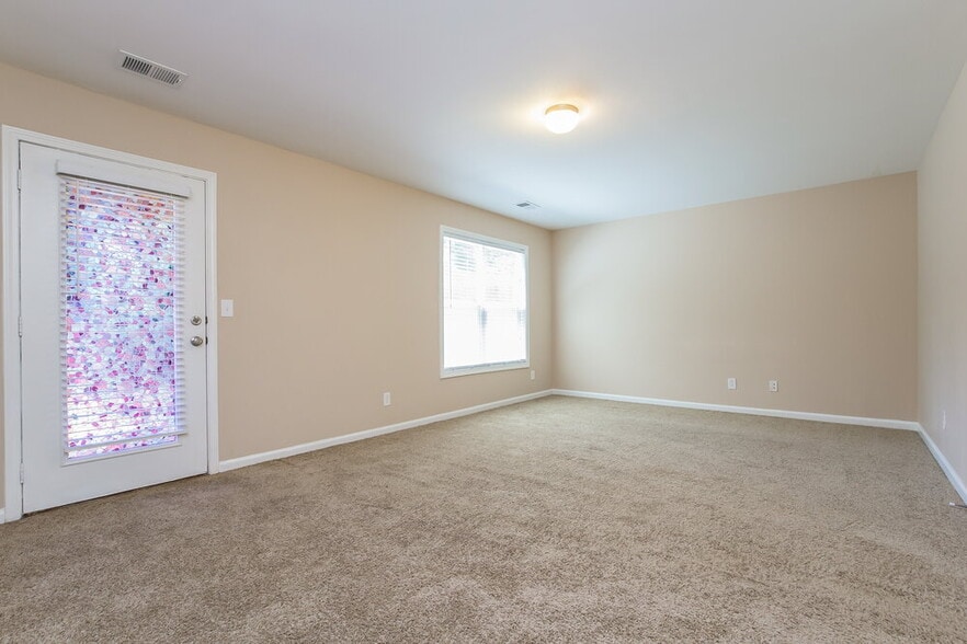 Building Photo - 2087 Peach Shoals Cir