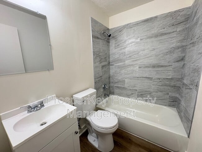 Building Photo - 2736 Chevy Chase Dr