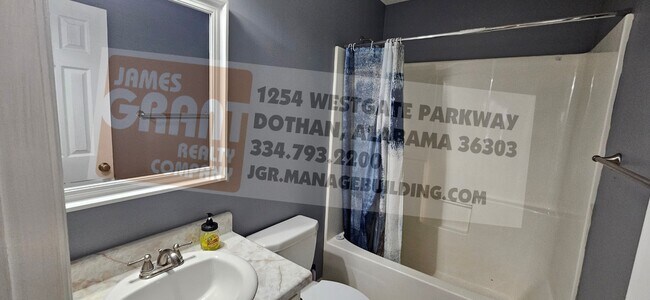 Building Photo - 312 Joe Walding Dr