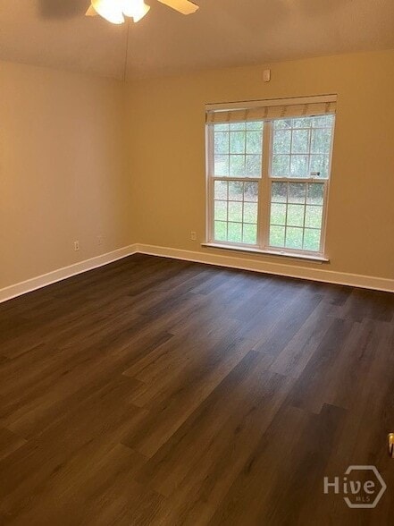 Building Photo - 5 Iron Horse Spur