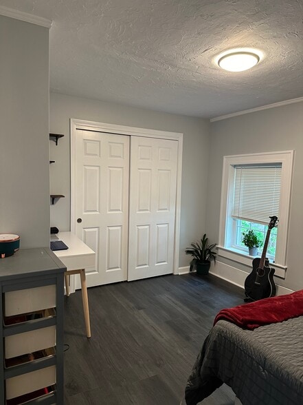Bedroom 2 - 14 Central St