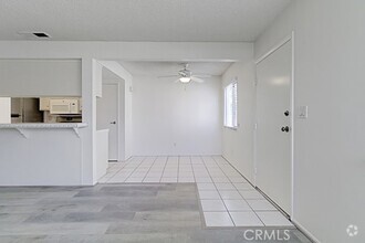 Building Photo - 16685 Viewpoint Ln
