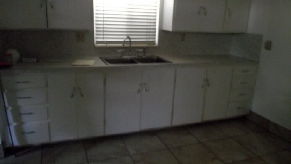 kitchen - 3593 S 5650 W