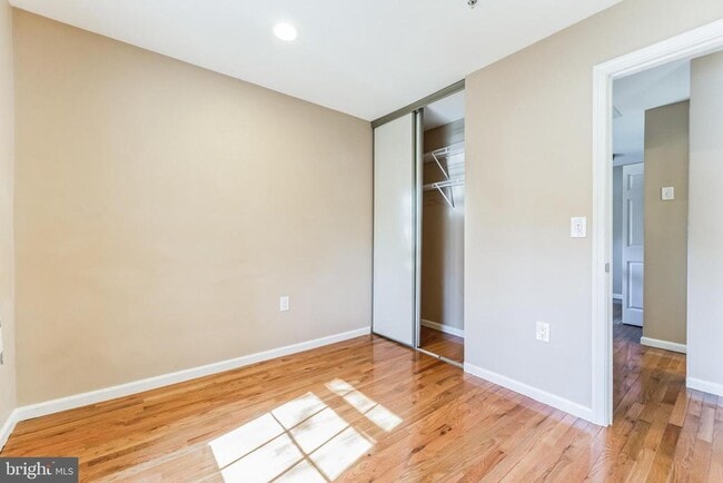 Building Photo - 1903 Pawlet Dr