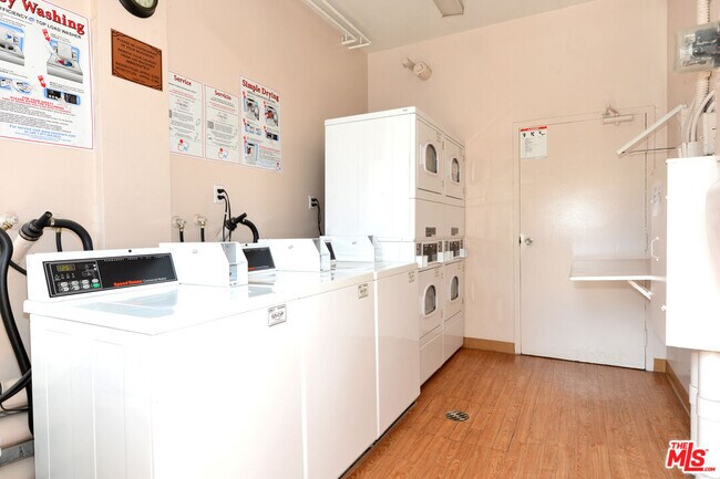 Building Photo - 2700 Cahuenga Blvd