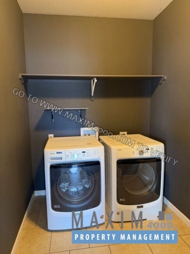 Building Photo - 659 Chalisa Ave