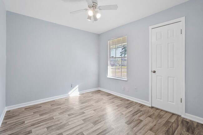 Building Photo - 8611 Sherrywood Dr
