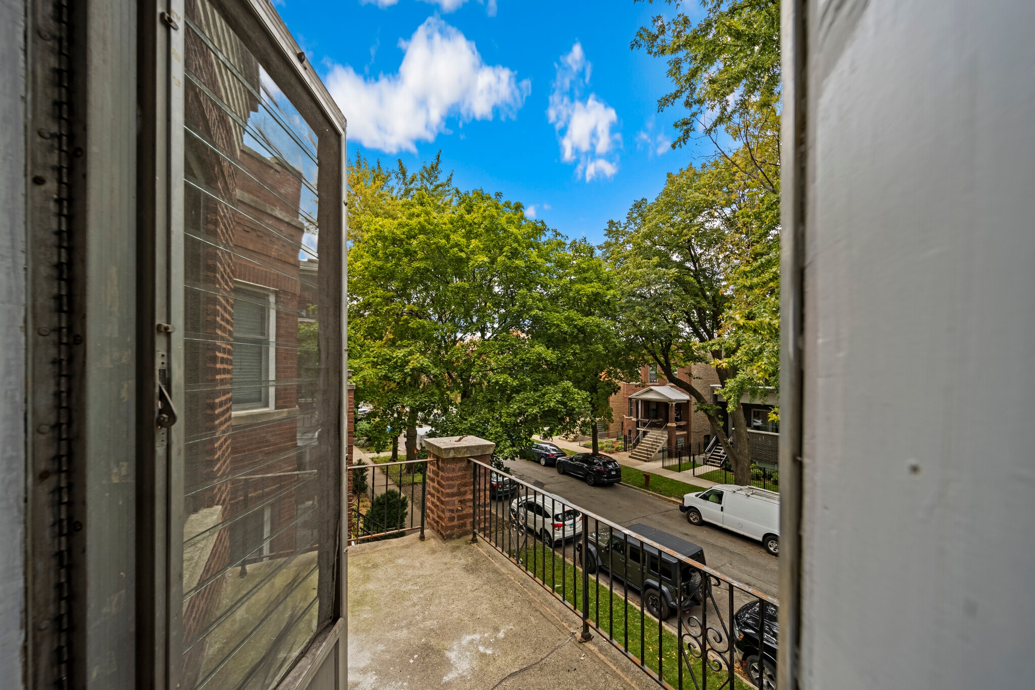 Building Photo - 2325 W Rice St