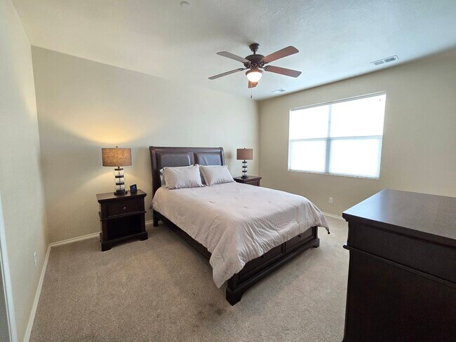 Building Photo - 6603 W 3rd St