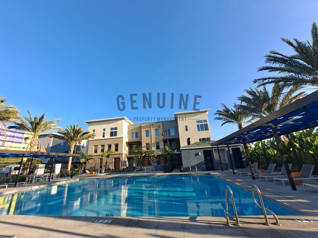 Building Photo - Beautiful Tri-Level 3Bd 2.5Ba Townhome in ...