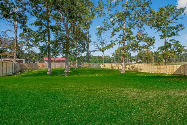 Building Photo - 10594 Rustling Oaks Dr