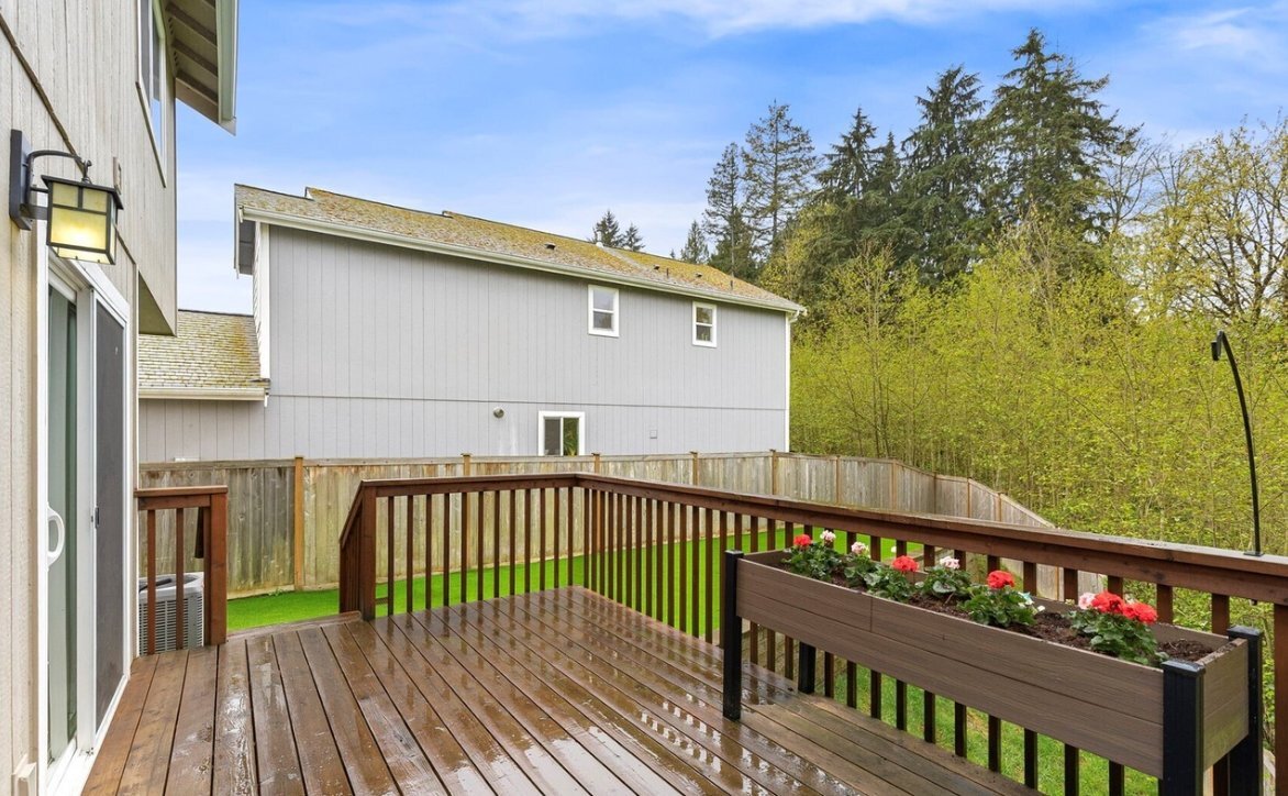 Building Photo - 744 Courage Ct