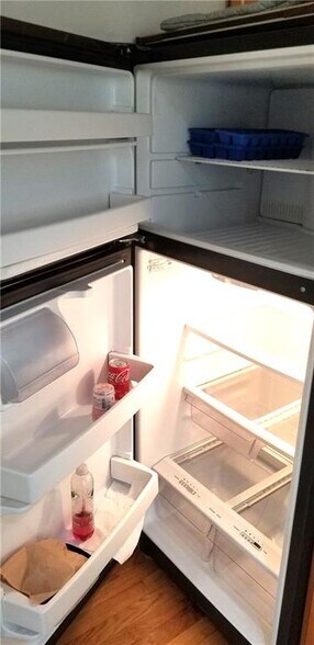 Building Photo - 8 Slocum St