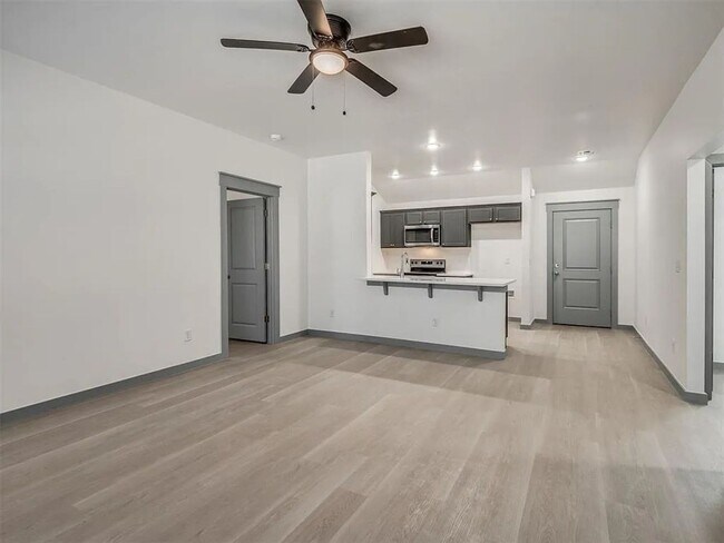 Building Photo - Turnkey 3-Bedroom Home in NW OKC – Perfect for Pets!