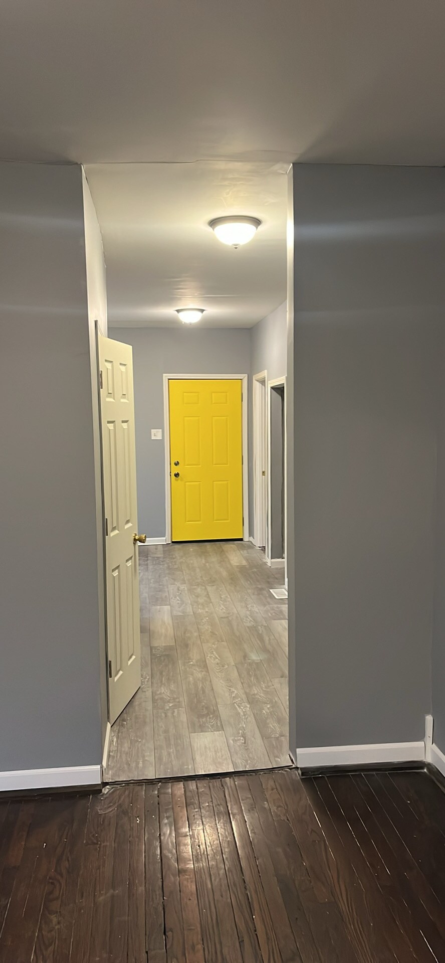 Building Photo - 1550 Richard Gordon Hatcher Blvd