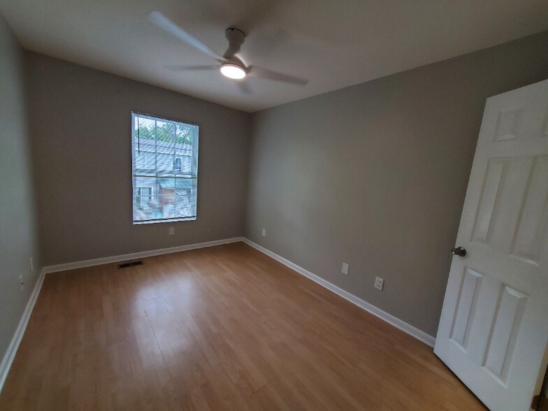 Building Photo - 4093 Mica Ave