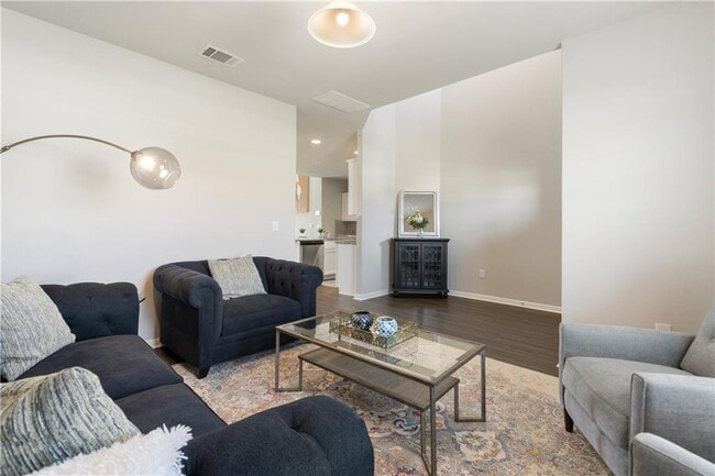 Building Photo - 213 Bremen St