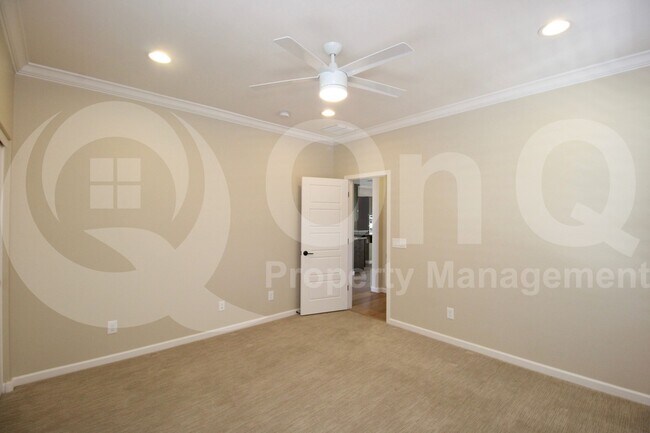 Building Photo - 12728 W Desert Vista Trail