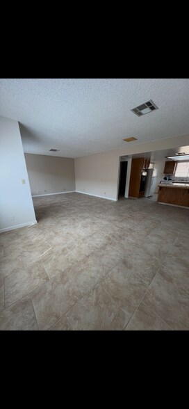 Building Photo - 701 Commercial Ave