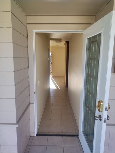 Building Photo - 1439 Burton St