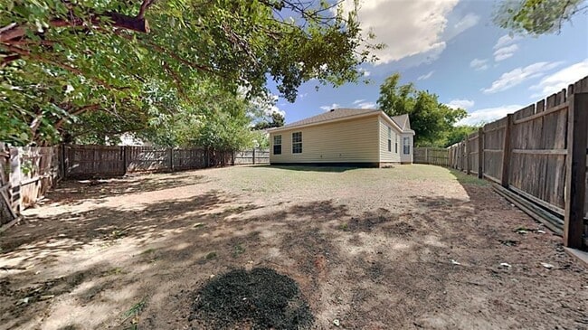 Building Photo - 1117 Cedarcrest St