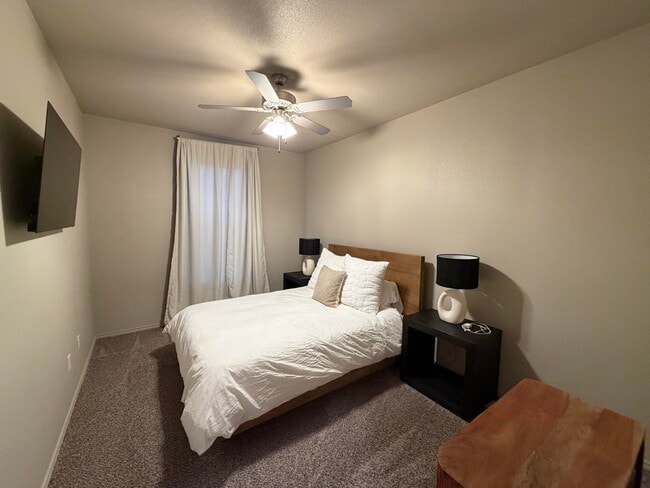 Building Photo - 2111 10th St