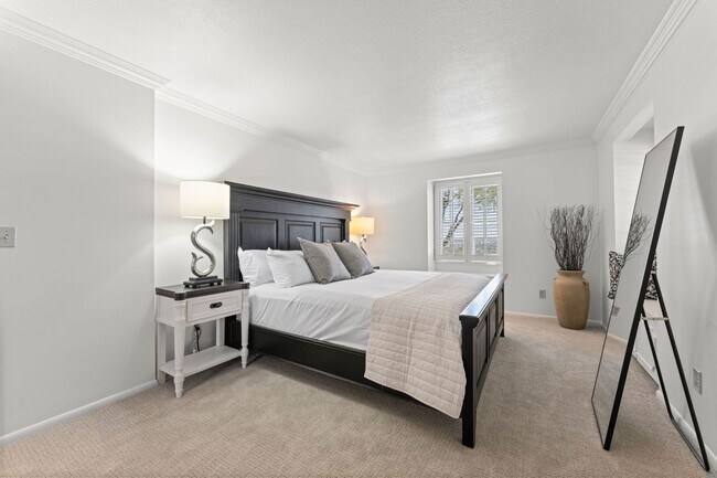 Building Photo - Fully Furnished Luxury Estate in Boise's Lower Highlands