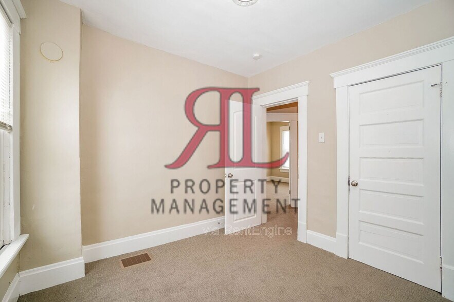 Building Photo - 550 Hanford St