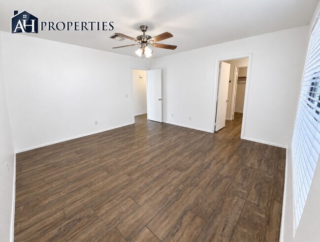 Building Photo - 16723 N 113th Ln