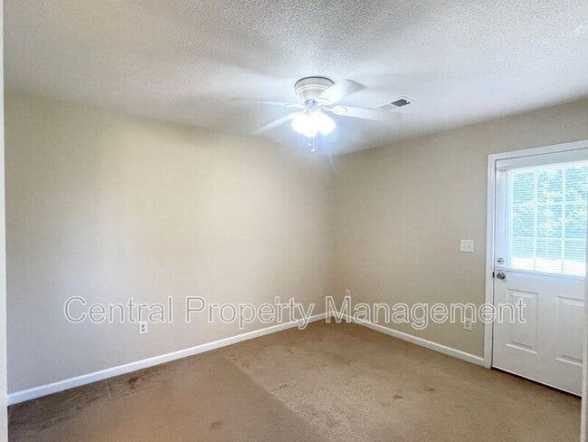 Building Photo - 506 Seays Crest Dr