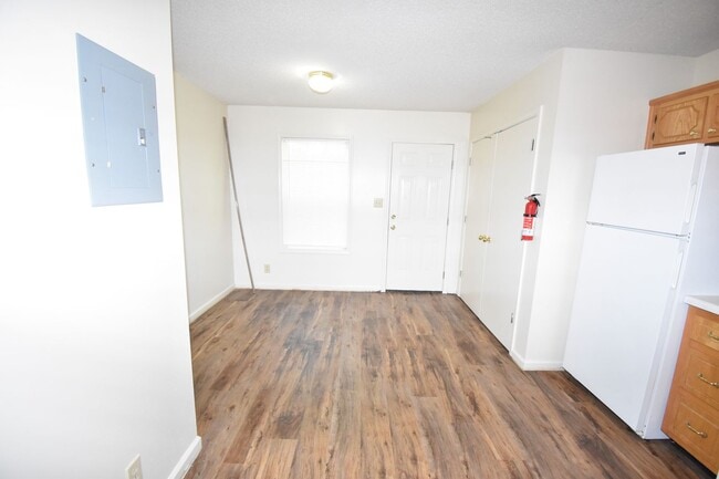 Building Photo - Forbes Avenue-248