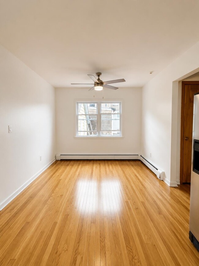 Building Photo - 130 70th St