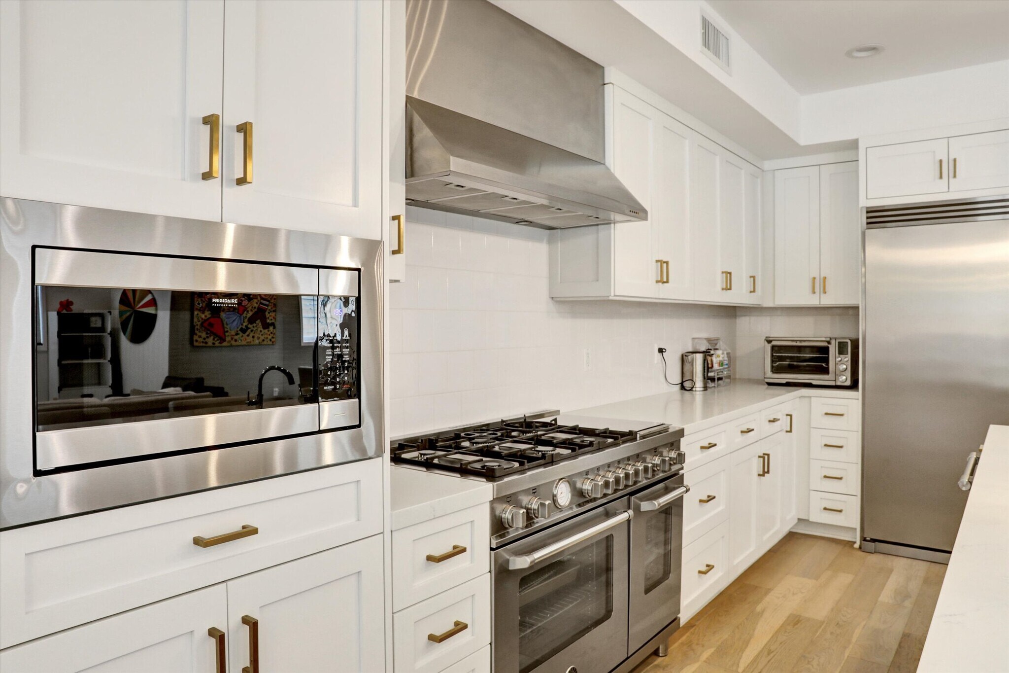 Building Photo - 10593 Kinnard Ave