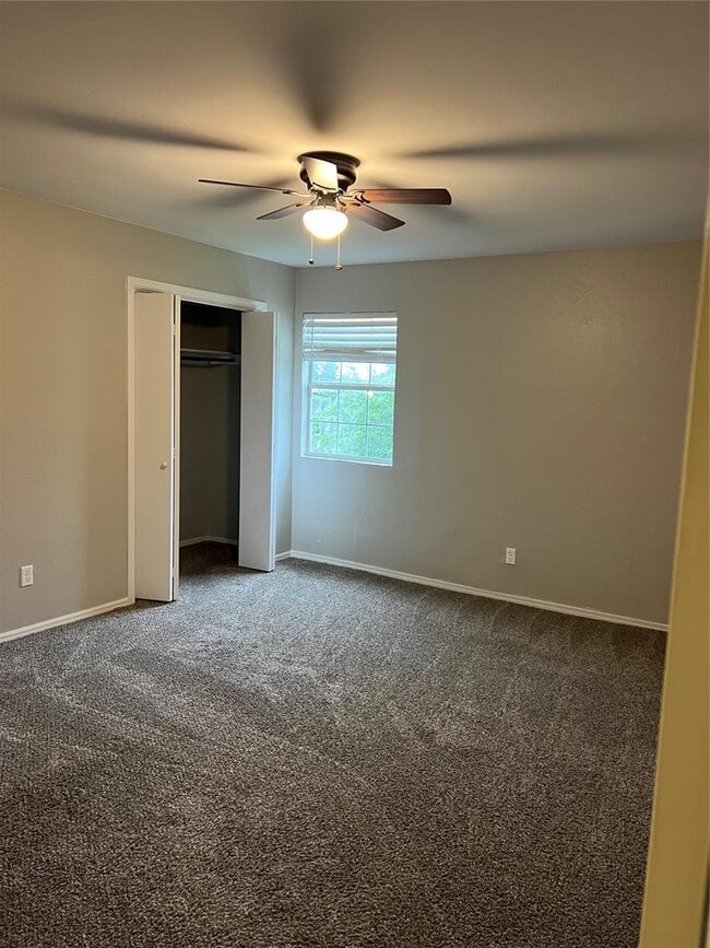 Building Photo - 6804 Lancer Ln