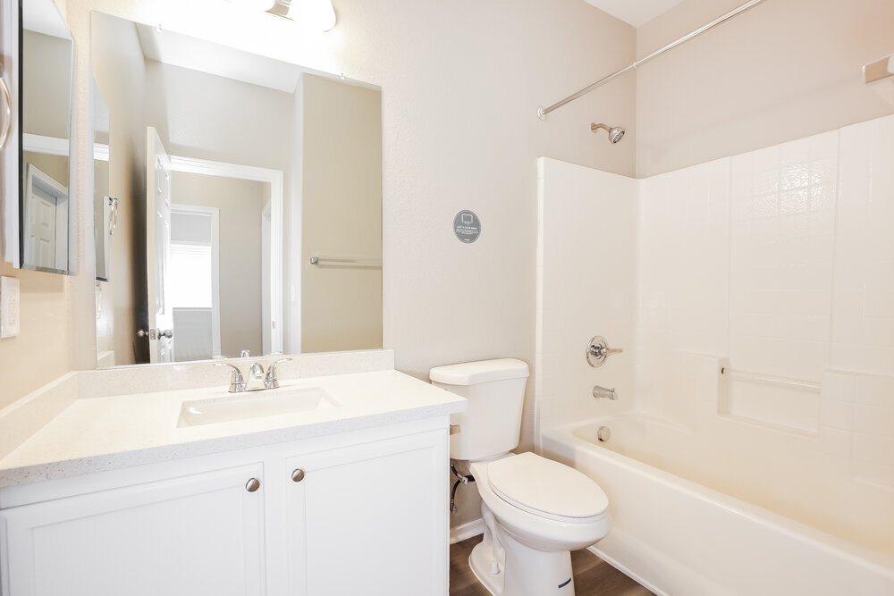 Building Photo - 1704 Mizzenmast Ave