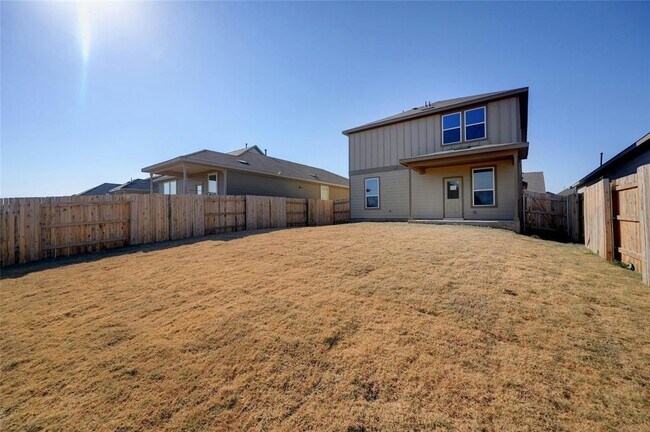 Building Photo - 221 Cherry Vine Dr