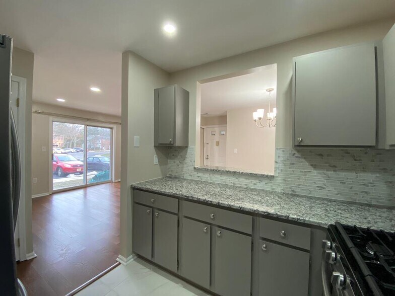 Building Photo - 94 Quince Ct