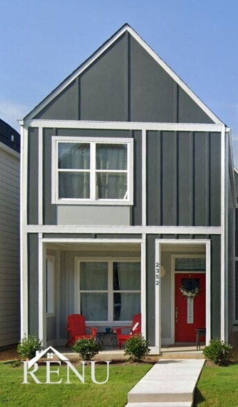 Primary Photo - 2352 E 18th St