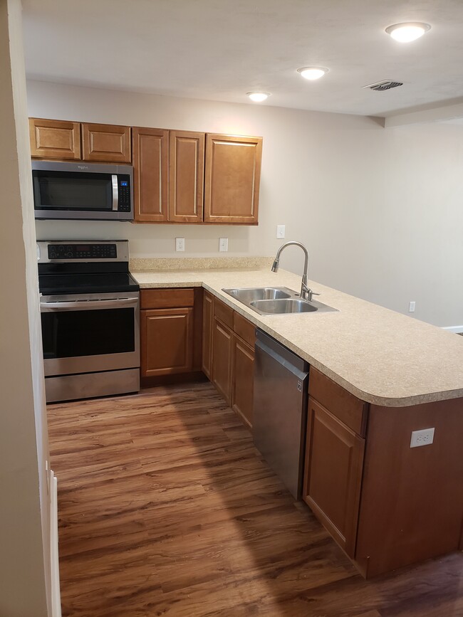 Building Photo - 1582 Three Lanterns Ln
