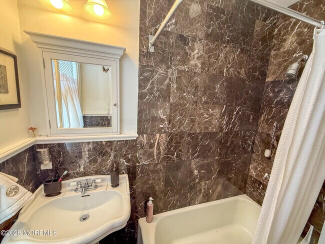 Building Photo - 47 Burlington Ave